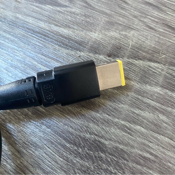 Targus Universal Power Adapter for Laptops - Picture 8 of 8